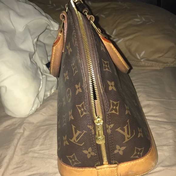 Need money asap for school - Picture 3 of 8